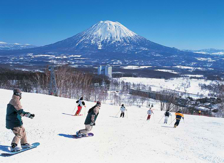 Отдых в Японии зимой для любителей горных лыж